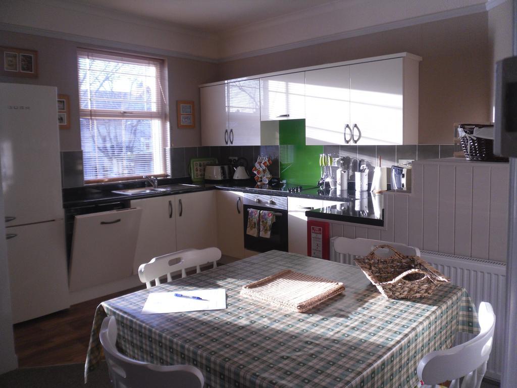 Claremont House Holiday Apartments Llandudno Kamer foto